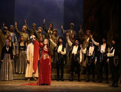 'karyağdı Hatun'Operası Mersin'e Veda Ediyor