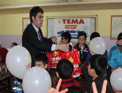 Öğrencilere Tema Jesti