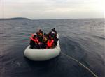 İZMIR VALILIĞI - Yunanlılar Kaçak Göçmenlerin Botunu Batırarak Ölüme Terk Etti