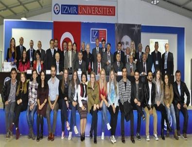 35.kıbatek Uluslararası Edebiyat Şöleni İzmir Üniversitesi'nde Yapıldı