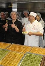 NADİR GÜLLÜ - Dünyaca Ünlü Çikolata Şefleri Baklava Açmaya Geldi