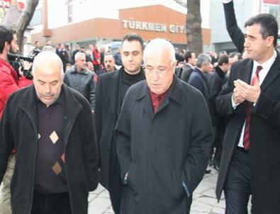 Elitaş'ın Ağabeyinin Cenazesine Çiçek, Akdoğan ve Bozdağ Da Katıldı