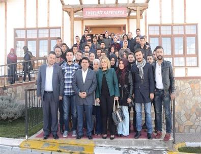 Ak Parti Uşak İl Teşkilatı Üniversitelilerle Buluştu