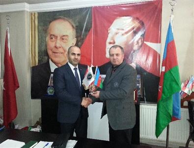 İş Adamı Okuklu'dan Asimder'e Ziyaret