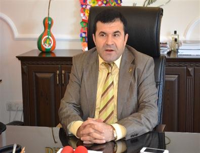 Müstehcen Fıkraya Sinirlenen Kaymakam Programı Terk Etti