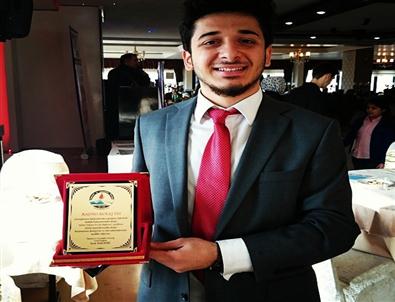 Kolej Fm'e 'en İyi Radyo'Ödülü