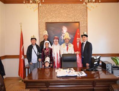 Kırgızlardan  'Teşekkür” Ziyareti