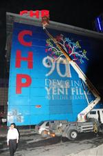 Ak Parti ve Chp Arasındaki 'pankart Krizi'ne Polis El Koydu