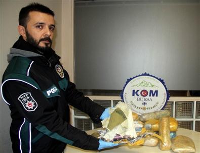 Aracından 11 Kilo Esrar Çıkan Şahıs Tutuklandı