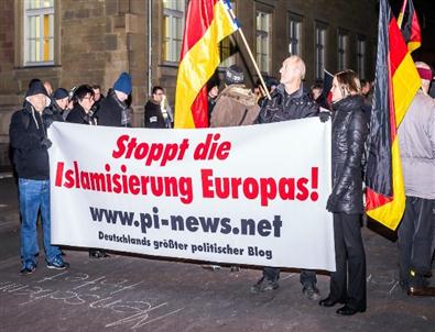 Almanların Yüzde 15’i İslam Karşıtı Pegida’yı Destekliyor