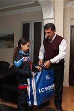 AZERI - Balkan Şampiyonuna Halk Eğitim Ödülü