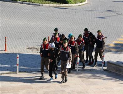 Çaldıkları 3 Bin Liralık Televizyonu Bayiye 75 Liraya Satınca Yakalandılar