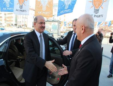 Ak Parti Genel Başkan Yardımcısı Hüseyin Çelik Bilecik'te Partililere Seslendi