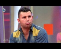 İLKER AYRIK - Ben Bilmem Eşim Bilir'de taklit bombası