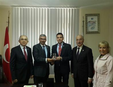 Espinoza'dan Türk Kızılayı'na Ziyaret