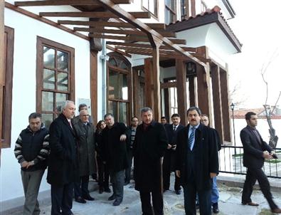 Başkan Süleyman Eser, Tarihi Kentlerin Kütahya Buluşmasına Katıldı