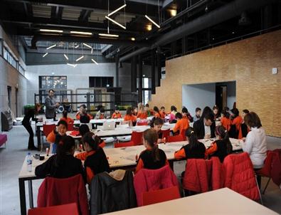 İlkokul Öğrencileri Agü'de Origami Öğrendi