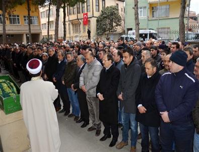 İntihar Eden 15 Yaşındaki Liseli Defnedildi