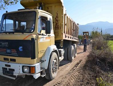 Davutlar’da Yol Çalışmaları