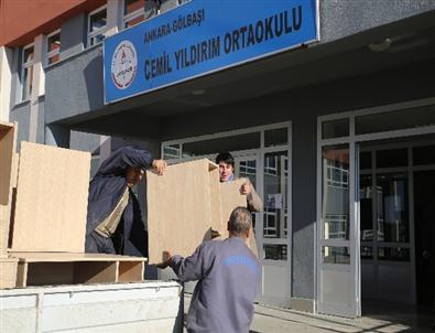 Gölbaşı Belediyesi’nden Cemil Yıldırım Ortaokulu’na Masa ve Dolap Desteği