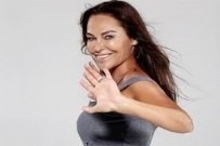 EMIN ÇÖLAŞAN - Hülya Avşar siyasete ısınıyor !