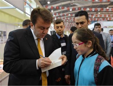 Kahramanmaraş'ta Kitap ve Kültür Fuarı Gerçekleştirildi