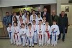 HALTER TAKIMI - Akhisarlı Taekwondocular Elde Ettiği Başarıları Kutladı