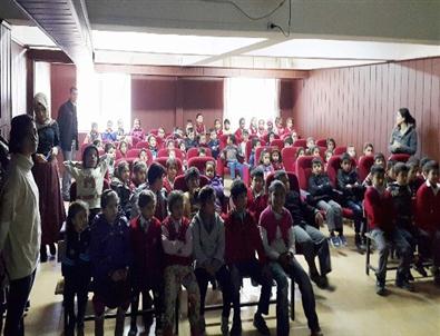 Sağlık Yüksekokulu Öğrencilerinden Hijyen Eğitimi