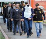 Tombala Oynanan Parti Binasına Polis Duvarı Delip Girdi