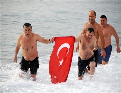 Antalya'da Aralık Ayında Deniz Keyfi