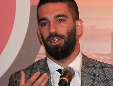 Arda Turan şarkı paylaştı ortalık karıştı