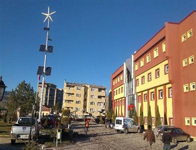 Türkiye’de İlk ve Tek Rüzgar ve Güneş Enerjisiyle Aydınlatma Kelkit’te