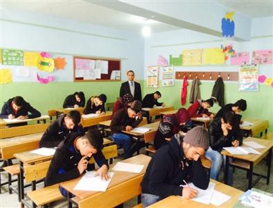 Ygs ve Lys’ye Hazırlık Deneme Sınavı Yapıldı