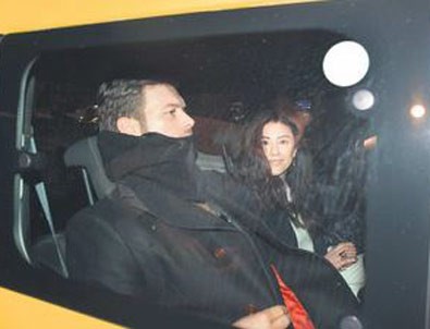 Kıvanç Tatlıtuğ: Türkiye'de mutluyum