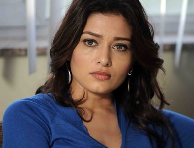 'Nurgül Yeşilçay'ın sesi kötü'