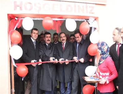 Gevaş’ta Kadın Kültür Merkezi ve Çok Amaçlı Spor Salonu Hizmete Açıldı