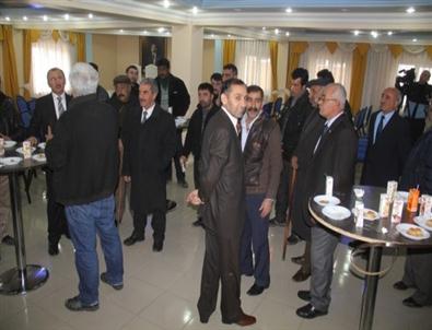 Belediye Başkanı Faruk Köksoy Arabul ve Çelik Ailelerini Barıştırdı