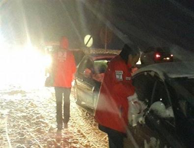 Kızılay, Kardan Mahsur Kalan Bin Kişiye Kumanya Dağıttı