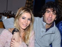 SERENAY SARIKAYA - Sinem Kobal'dan Arda Turan'a mesaj