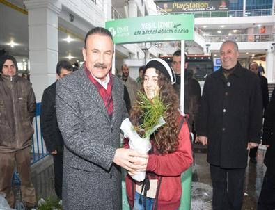 Yeşil Bir İzmit İçin 20 Bin Fidan