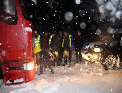 Yolda Kalanların Kumanyaları Başkan Bakıcı’dan