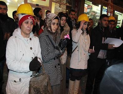 Ardahanlı Ülkücüler Madenciler İçin Meşale Yaktı