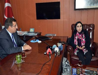 Soma Kaymakamı’ndan Hdp Eş Başkanı ve Heyetine Ders Gibi Cevaplar