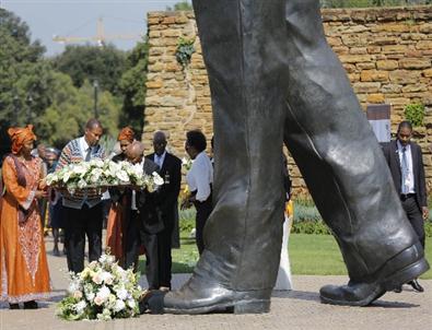 Nelson Mandela Ölümünün 1. Yıldönümünde Anıldı