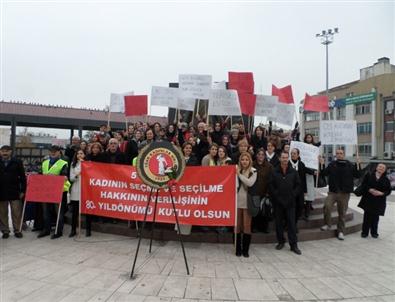 Tkb Sakarya Şubesi 'Kadının Seçme ve Seçilme Hakkı  Günü” Vesilesiyle Bir Eylem Yaptı