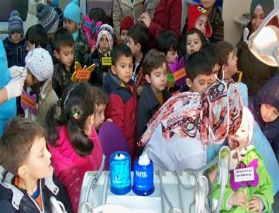 Anaokulu Öğrencileri Ağız ve Diş Sağlığı Merkezi'ni Ziyaret Etti