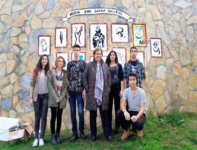 Mutluluğun Resmi Gültepe’de Çizildi