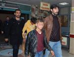ÇALIŞAN ÇOCUKLAR - Adıyaman'da İki Otomobil Çalan 3 Çocuk Yakalandı