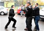 MÜSAMAHA - Antalya'da Otopark Görevlisi Gazetecilere Saldırdı