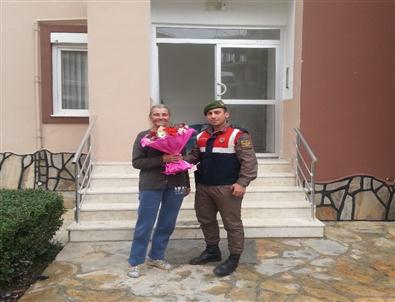 Uzman Çavuş Kurtardığı İsveçli Kadını Ziyaret Etti